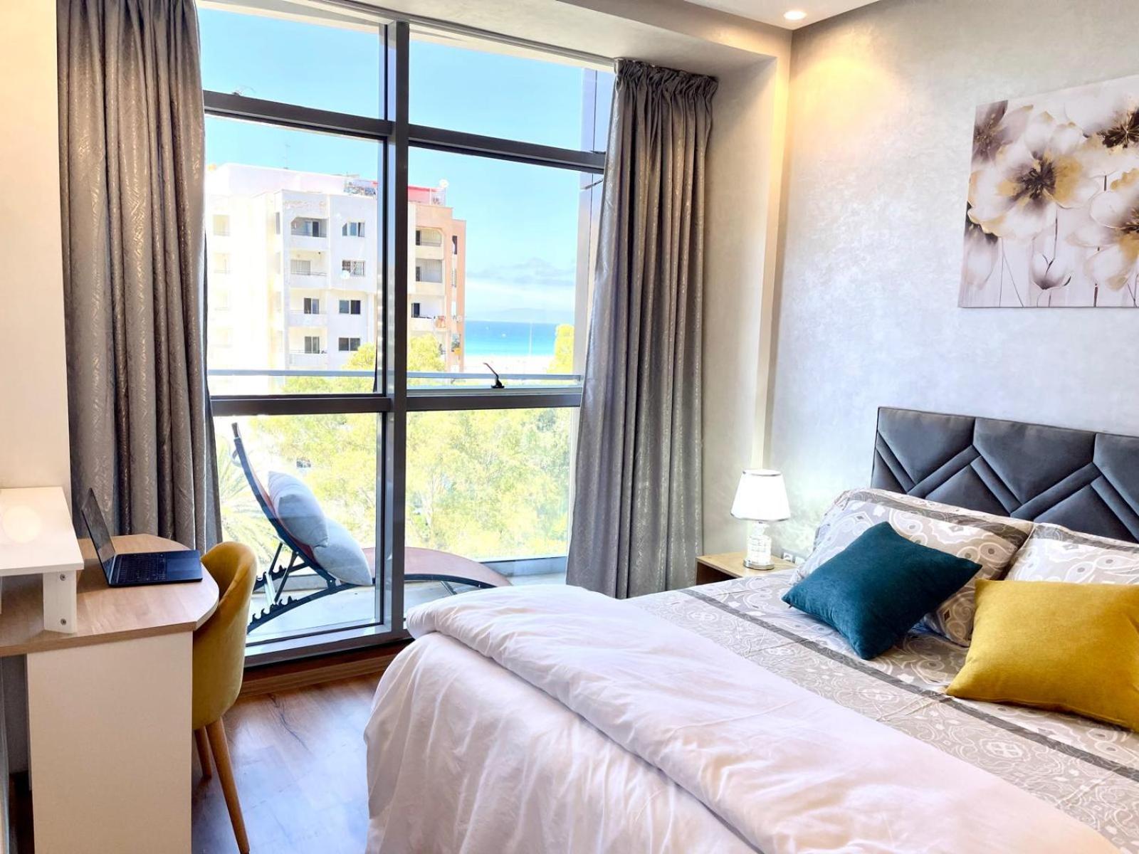Modern Elegance With Sea Views In Central Tangier - Steps To Beach, Train And Attractions! Eksteriør bilde