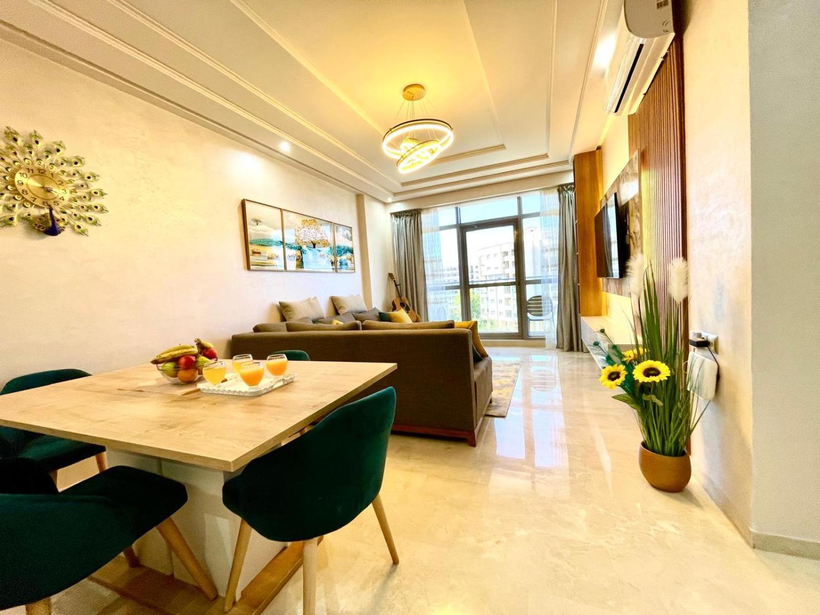 Modern Elegance With Sea Views In Central Tangier - Steps To Beach, Train And Attractions! Eksteriør bilde