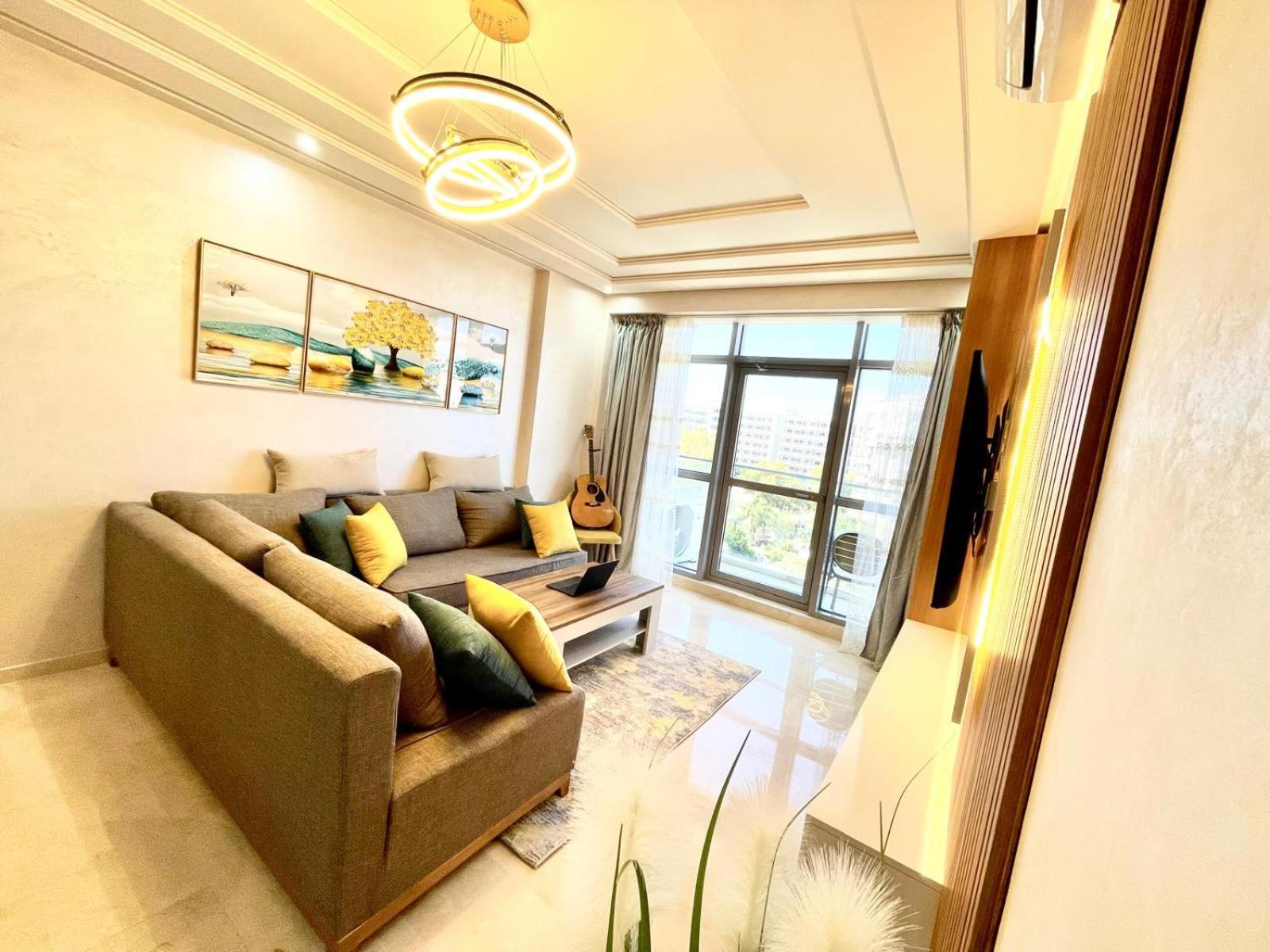 Modern Elegance With Sea Views In Central Tangier - Steps To Beach, Train And Attractions! Eksteriør bilde