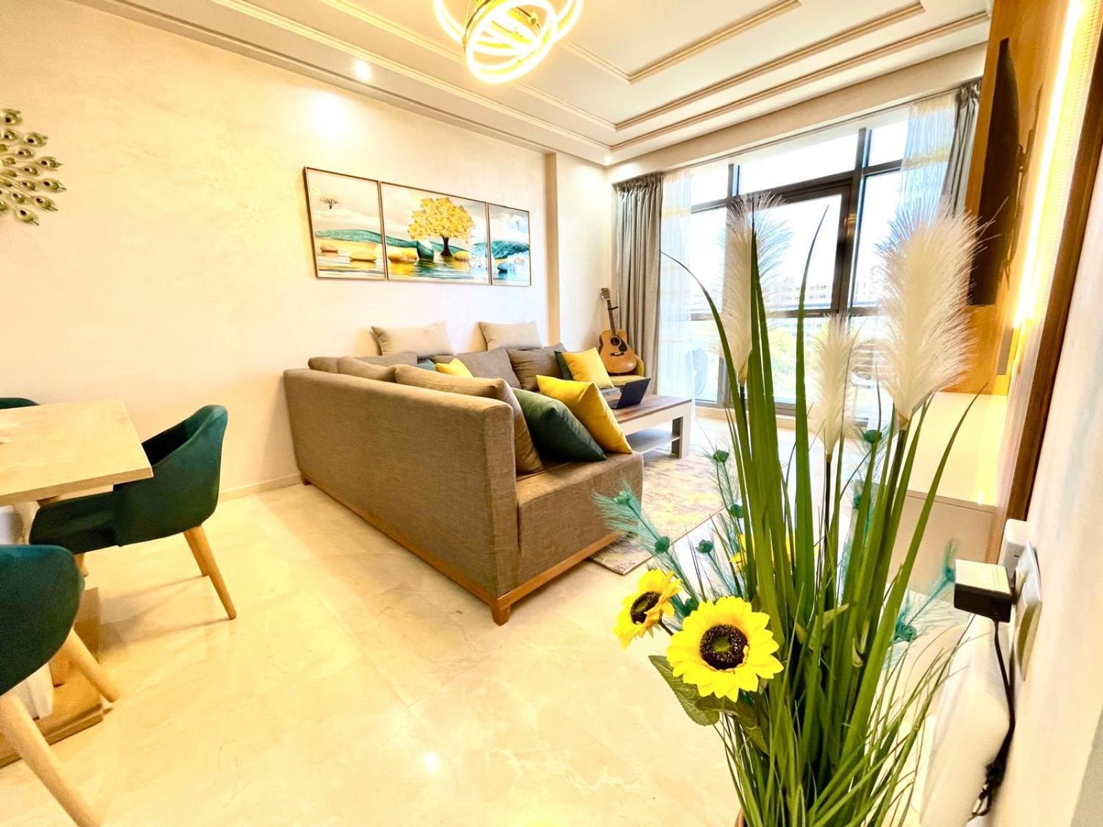 Modern Elegance With Sea Views In Central Tangier - Steps To Beach, Train And Attractions! Eksteriør bilde
